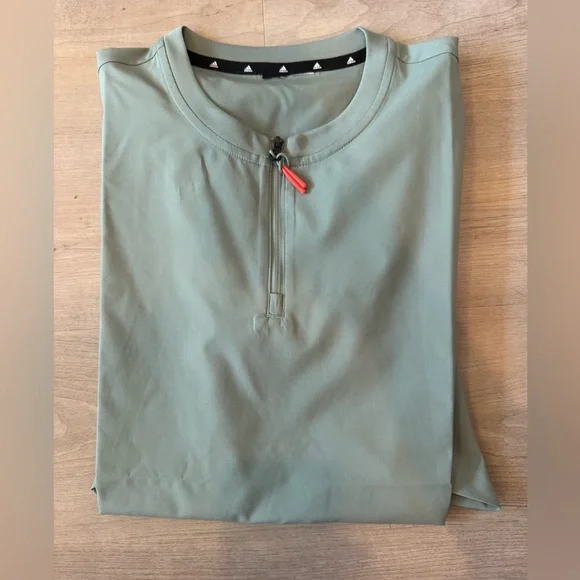 Adidas Utility OverSized Shirt - Picture 1 of 8